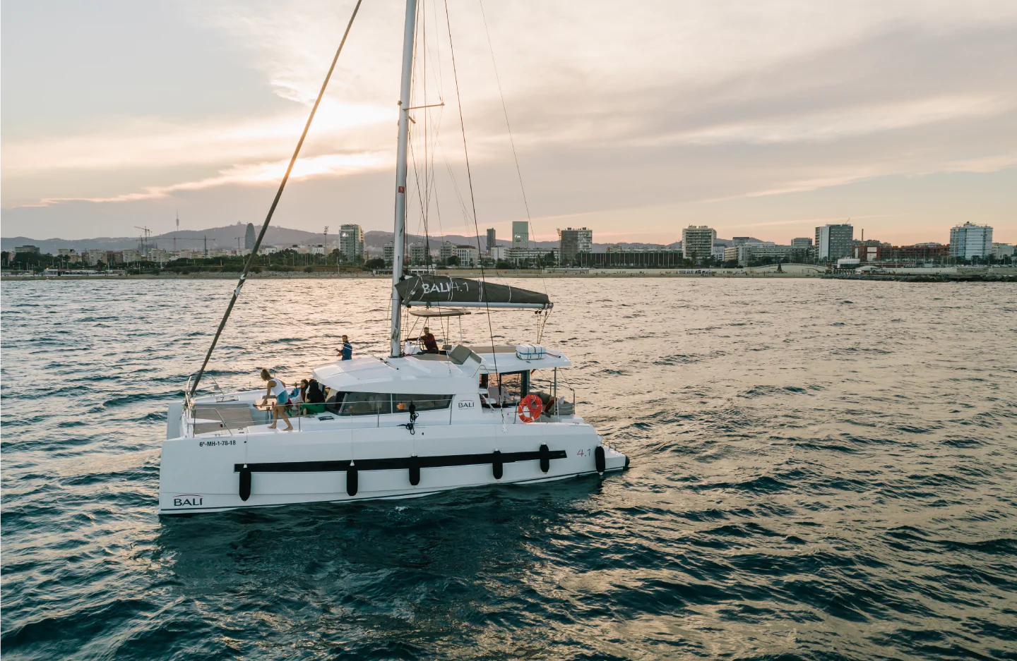 Catamarán Serena Barcelona